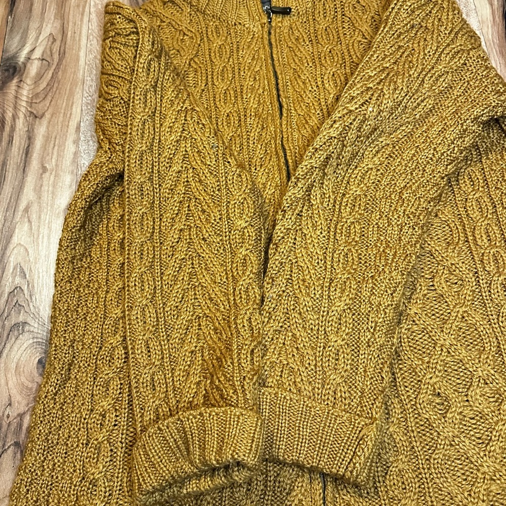 Inis Crafts Women’s 100% Merino Wool Irish Cable Knit Zip Sweater Mustard - Picture 7 of 10